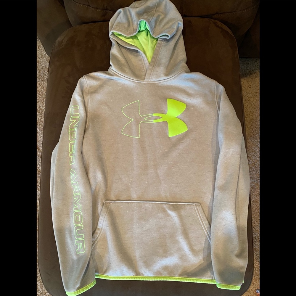 Under Armour boys hooded sweatshirt